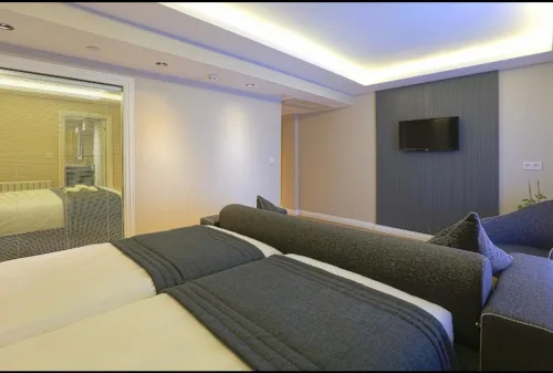 Taksimde 16 odalı Satılık Otel