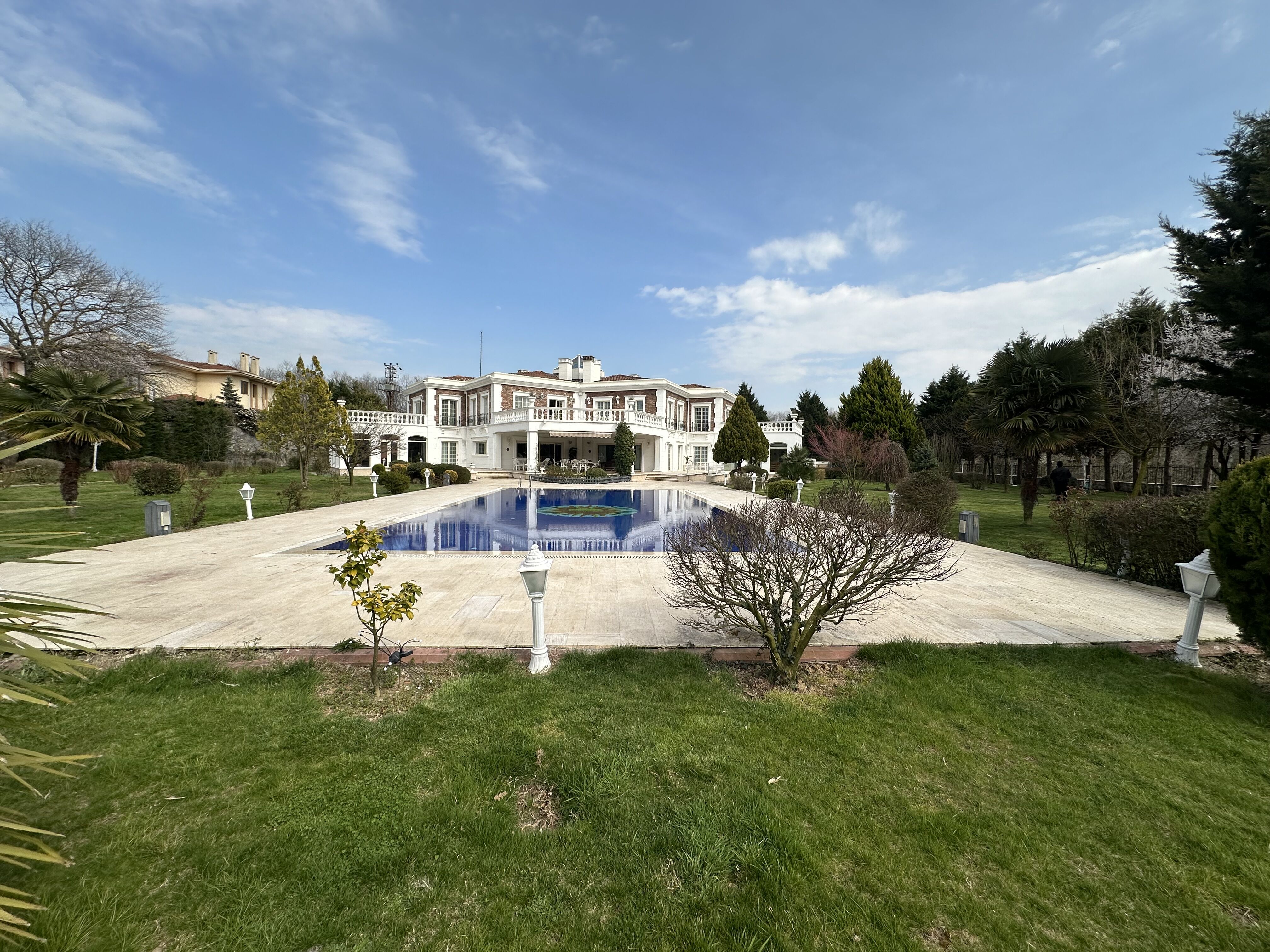 Çekmeköy Reşadiye Satılık Malikane